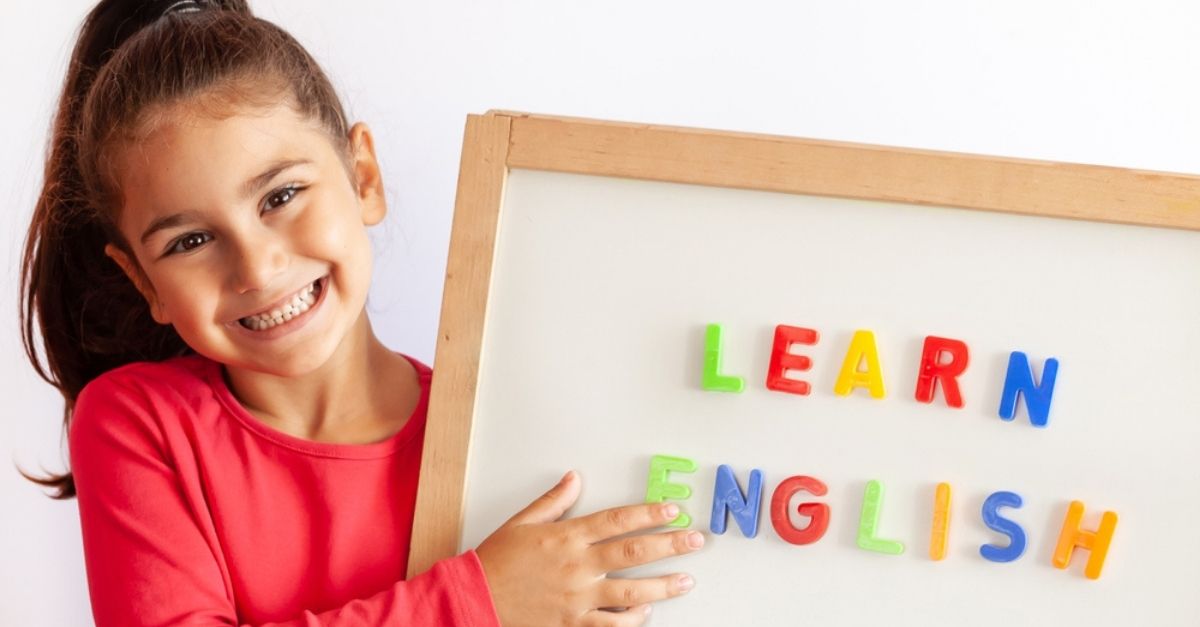 10+ cách hay giúp bé học tiếng Anh giao tiếp lớp 3 tiến bộ từng ngày